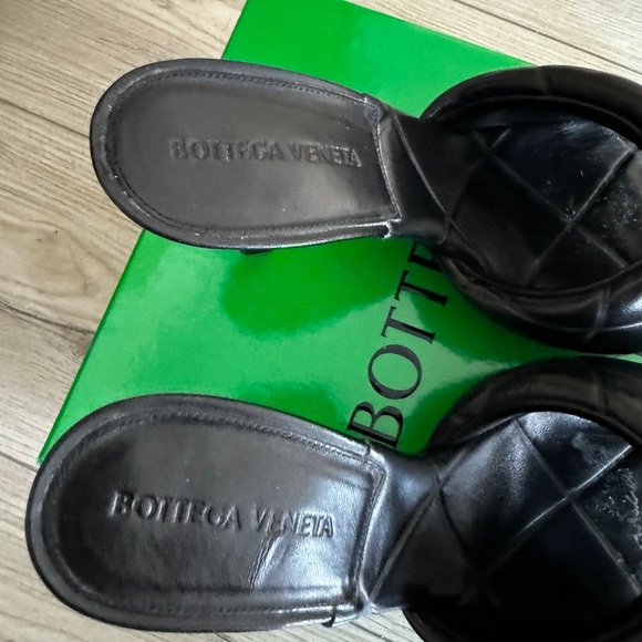 Bottega Veneta Black Quilted Sandals - Picture 3 of 8